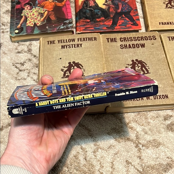 Hardy Boys and Alfred Hitchcock Mystery Book Set - Picture 4 of 17